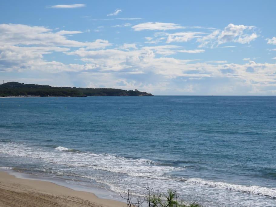 Coqueto Alojamiento Con Banera De Hidromasaje Tarragona Exterior foto