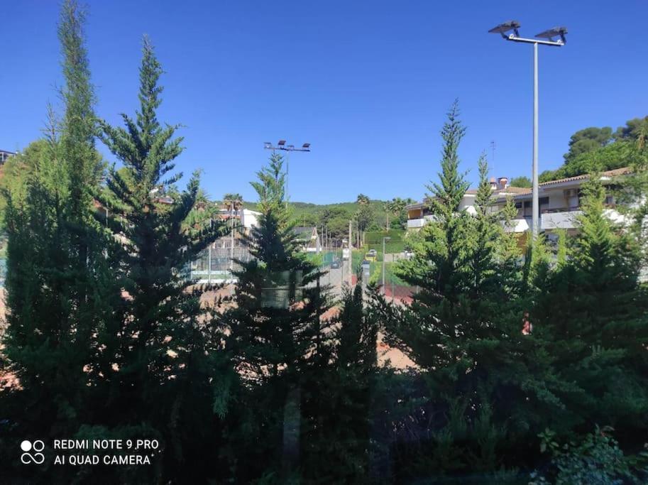 Coqueto Alojamiento Con Banera De Hidromasaje Tarragona Exterior foto